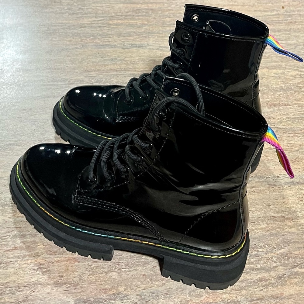 Kurt Geiger London Birdie black glossy combat boots with rainbow 🌈 stitching - Picture 12 of 16
